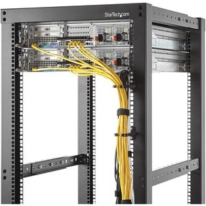 StarTech.com 1U Vertical Server Rack Cable Management D-Ring Hook - 1.8x3.9in (4.5x10cm) Rack Cable Organizer - Rackmount 