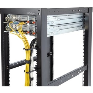 StarTech.com Gancio con anello a D per gestione cavi in server rack verticale 1U - 4,5 x 10 cm - 1U Altezza - Acciaio