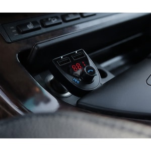 Aluratek ABF01F Wireless Bluetooth Car Hands-free Kit - USB - FM Transmitter - Built-in Microphone, FM Transmitter