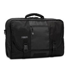 Dell Carrying Case (Briefcase) for 17" Dell Notebook - Black - Nylon Body - Shoulder Strap, Hand Strap - 1 Pack